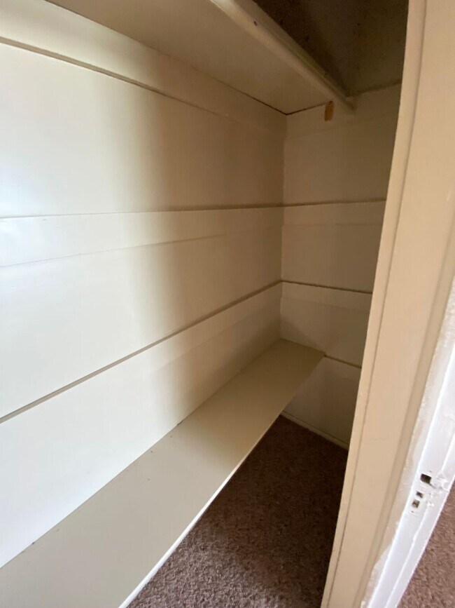 Foto del edificio - Downtown 2 Bed Cottage near Everything!