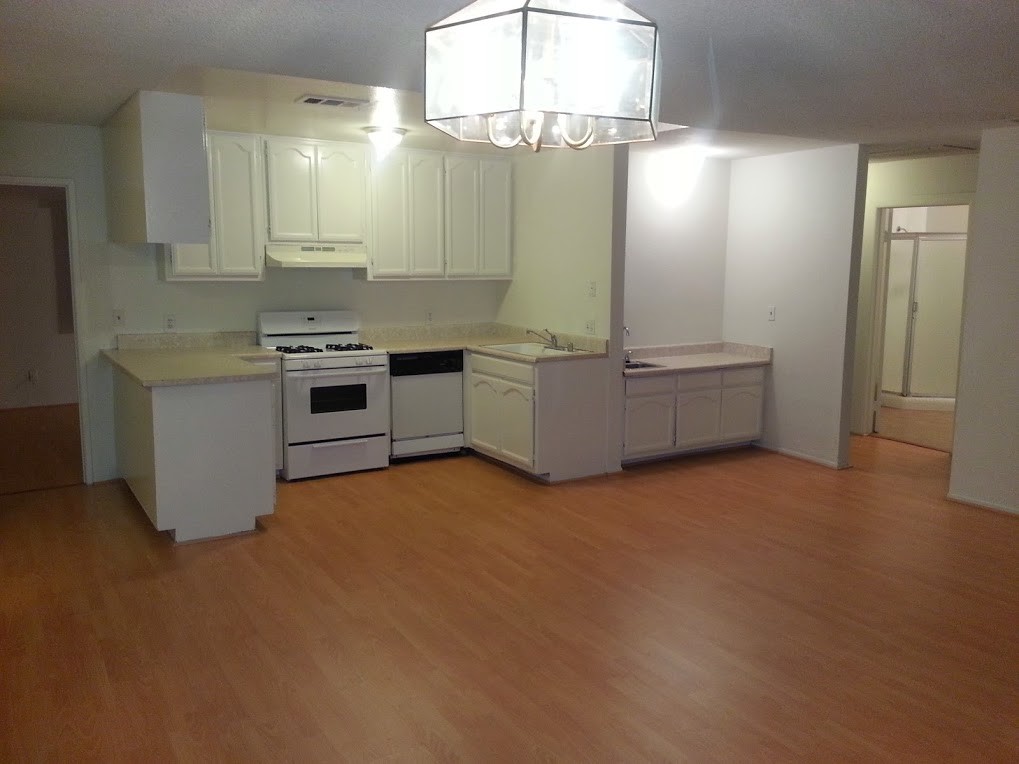 Foto principal - 713 E Altadena Dr