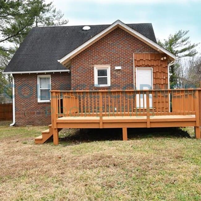 Building Photo - 1307 Polo Rd