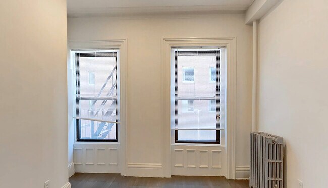 Foto del edificio - 275 Newbury St