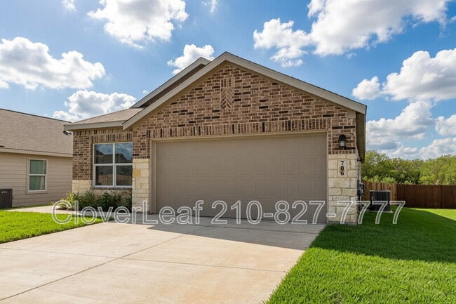 Photo - 706 Red Field Way House