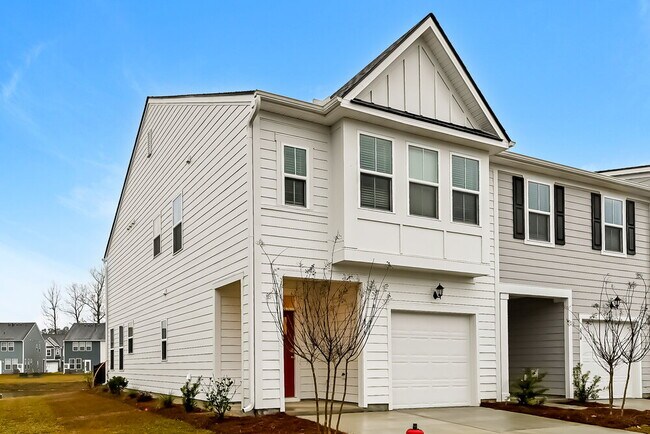 Building Photo - 676 Trotters Ln