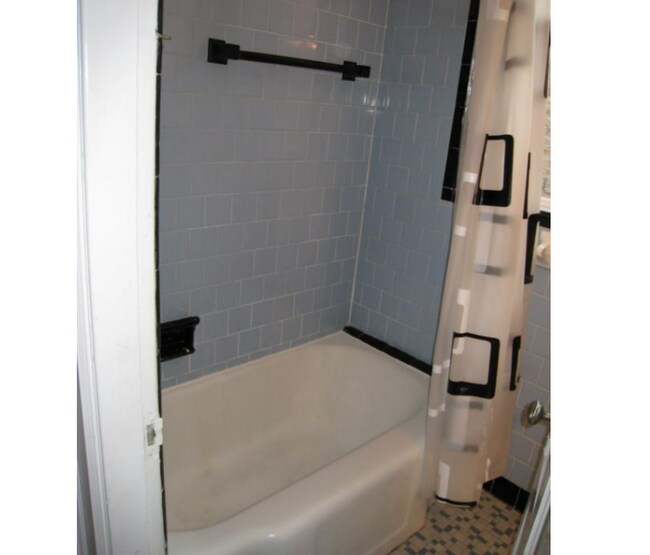 Foto del edificio - 108 Central St