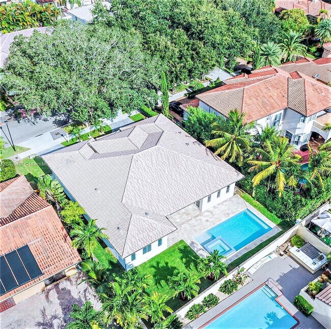 Foto del edificio - 16907 NW 83rd Plz