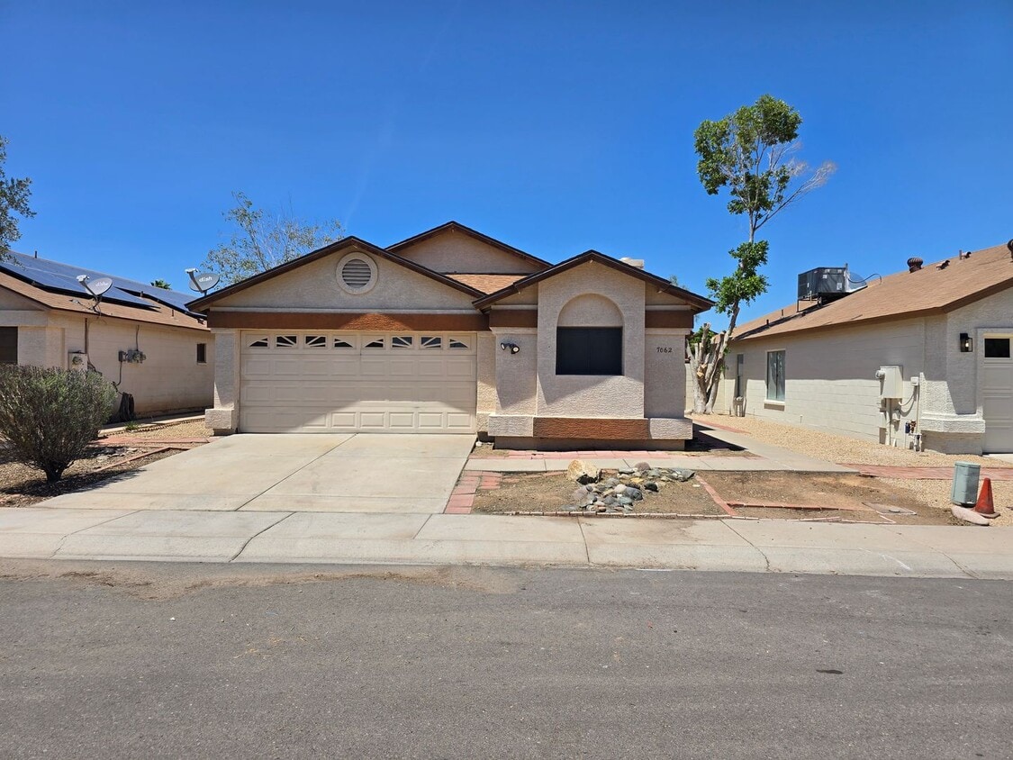 Primary Photo - 7062 W Caron Dr
