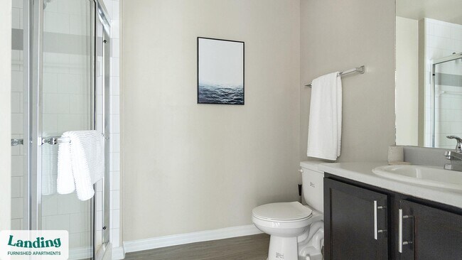 Foto del edificio - 4590 Winkler Ave