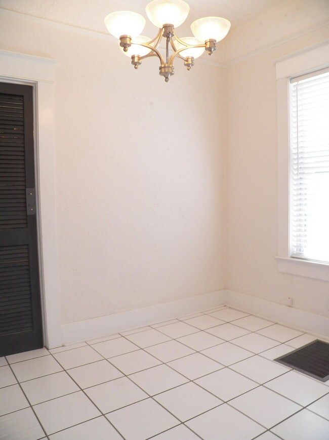 Foto del edificio - 804 E Frierson Ave