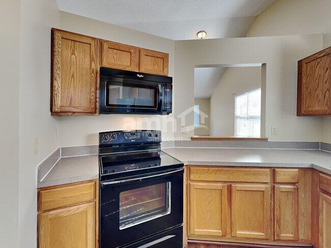 Building Photo - 464 Scandia St