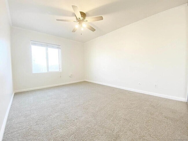 Foto del edificio - 3030 Suncrest Dr