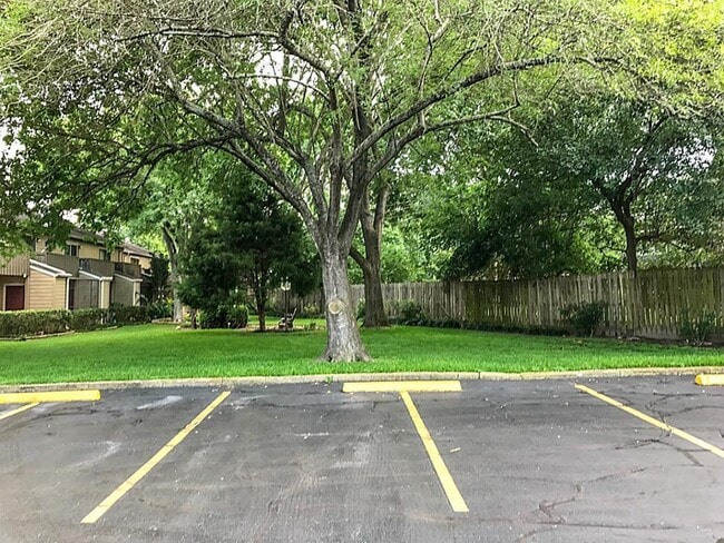 Building Photo - 5005 Georgi Ln