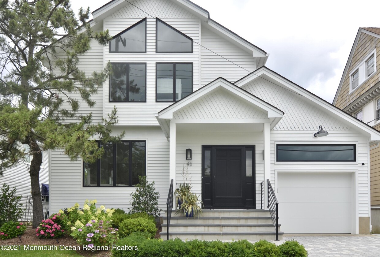 Primary Photo - 45 Seaview Ave