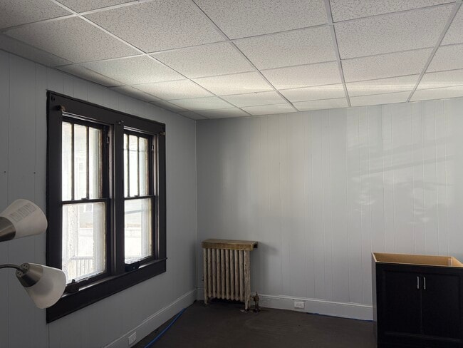 Building Photo - 451 Oak St