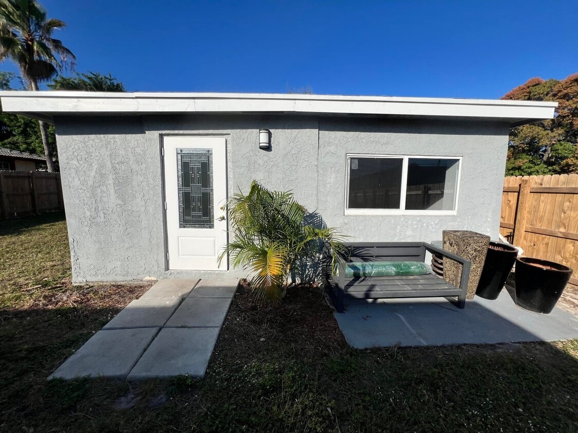 Foto principal - 621 NW 15th Ave