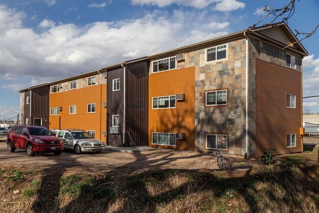 Foto del edificio - 2628 Redwing Rd