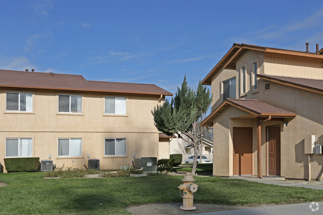 Foto del edificio - Firebaugh Garden Apartments