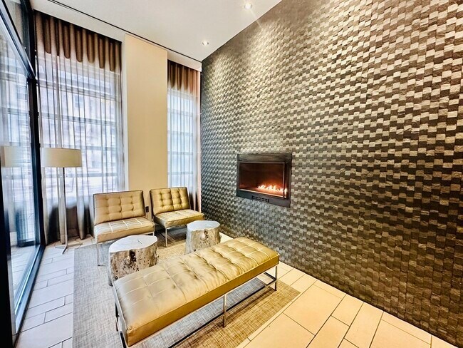Foto del edificio - 43 Westland Ave