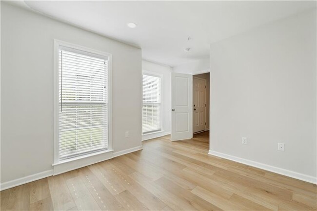Building Photo - 167 Gress Rd
