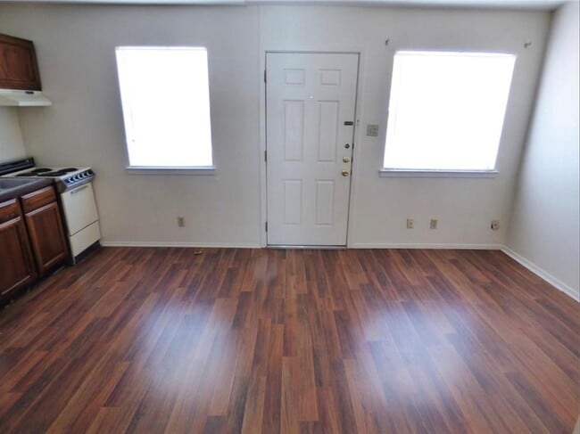 Building Photo - 4405 Avenue A