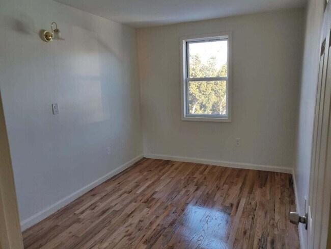 Foto del edificio - 130 Bay 53rd St