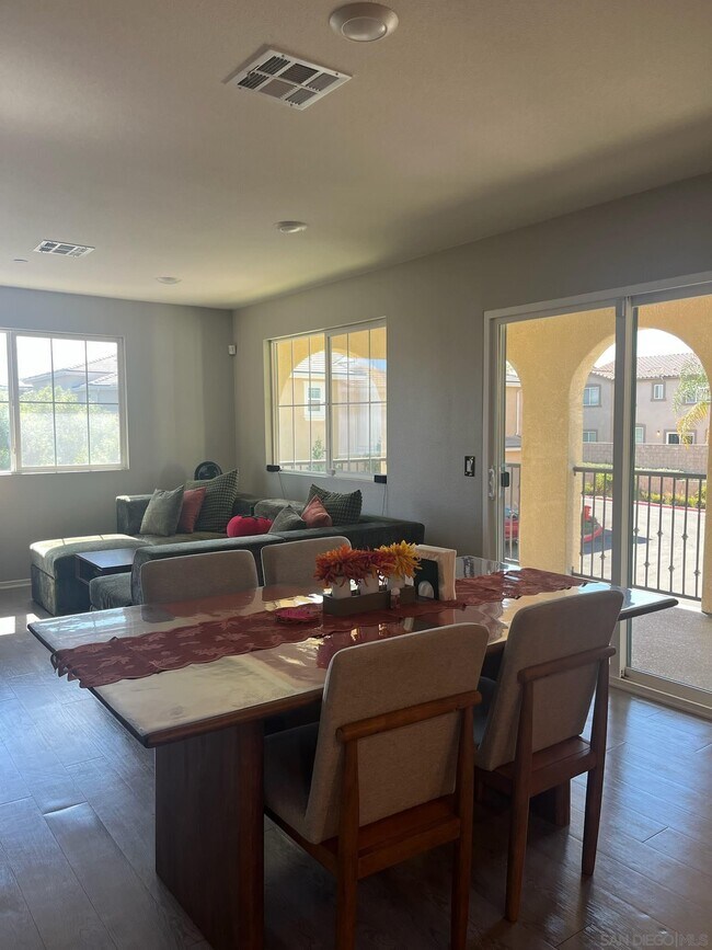 Foto del edificio - 28392 Oriole Way