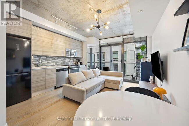 Photo du bâtiment - 111 Bathurst St