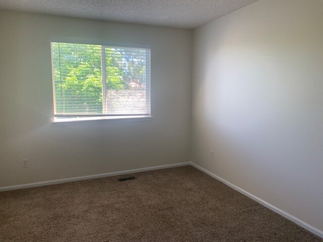 Building Photo - 4952 Tarcoola Ln