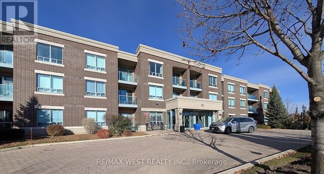 Building Photo - 65 Via Rosedale