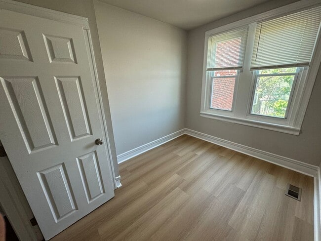 Building Photo - Charming 3-Bedroom Home with Private Outdo...