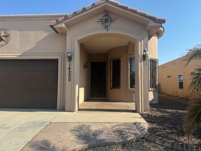 Foto del edificio - 14220 Fabled Point Ave