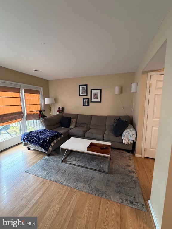 Foto del edificio - 572 Atwood Ct