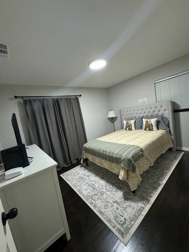Foto del edificio - 4517 NW Cheyenne Ave