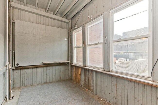 Foto del edificio - 3 bedroom in Chicago IL 60657