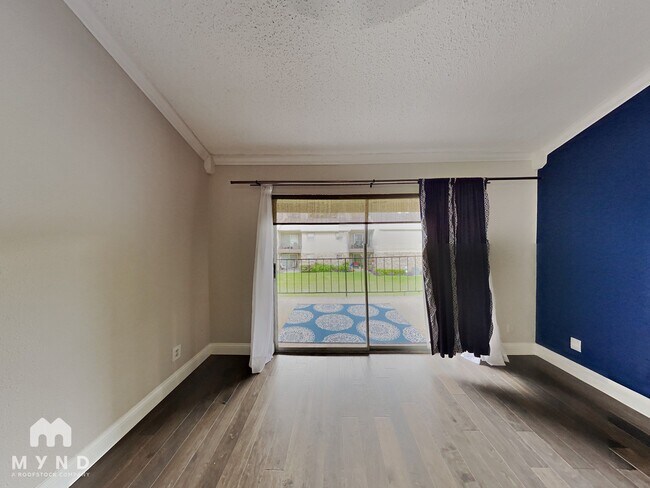 Foto del edificio - 5300 Keller Springs Rd