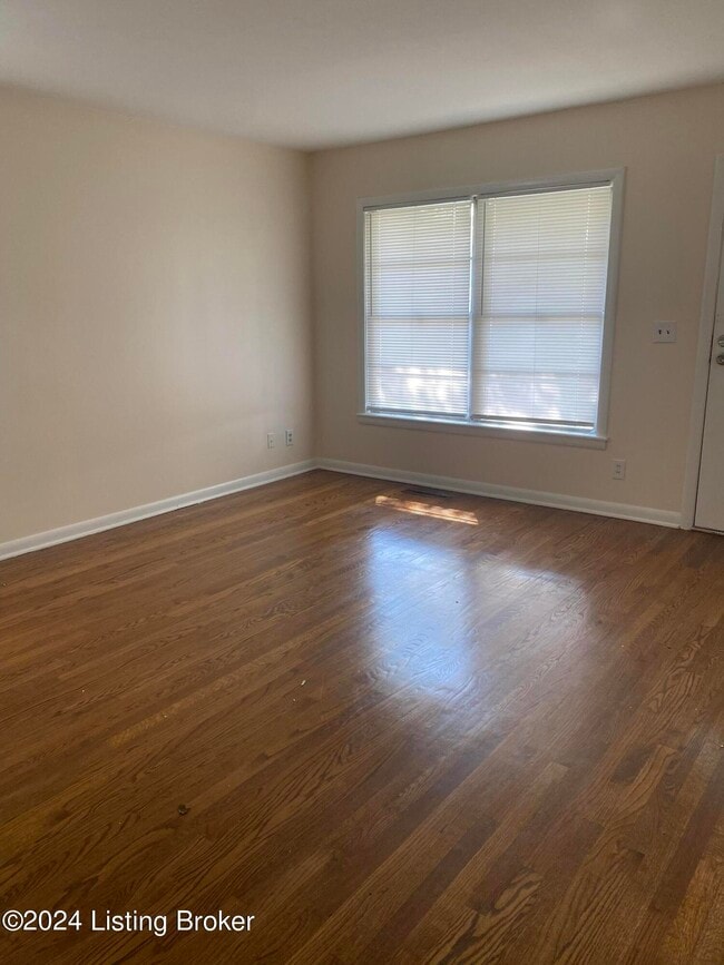 Foto del edificio - 2711 Gardiner Ln