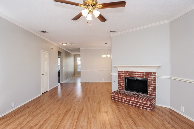 Foto del edificio - 8300 Orleans Ln