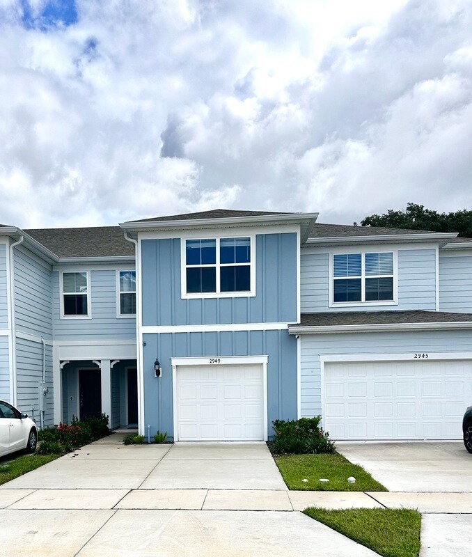 Foto principal - 2949 Clever Ln