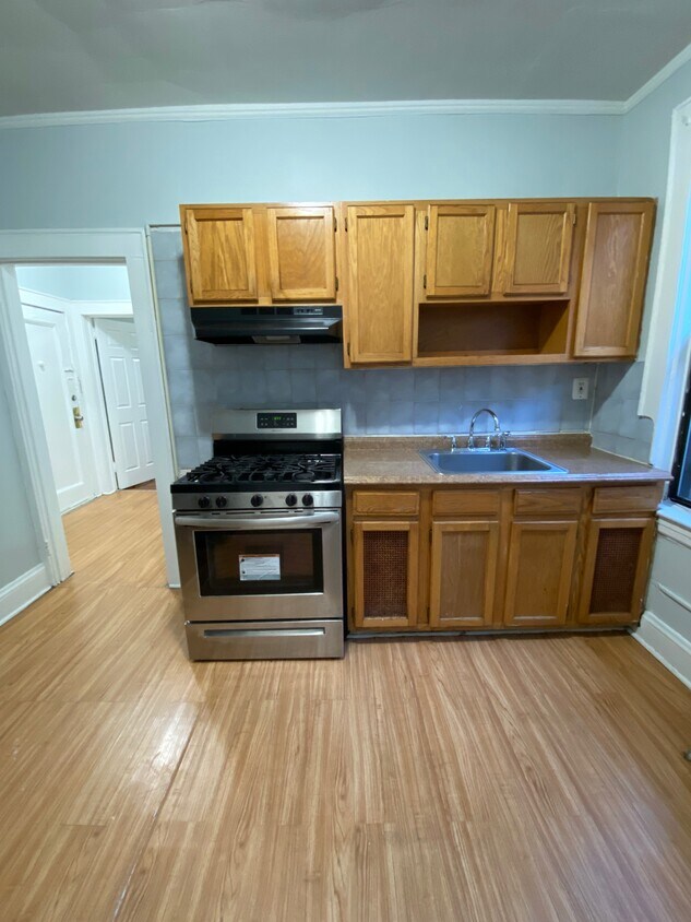 Primary Photo - 179 Madison St