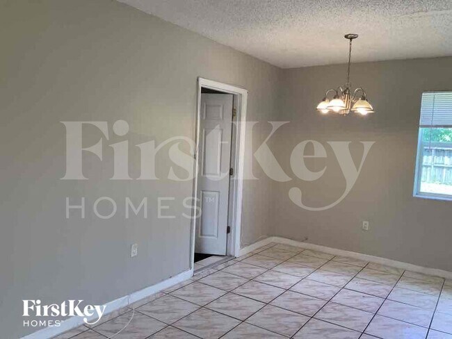 Foto del edificio - 1525 NW 126th St