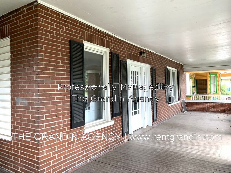 1306 Patterson Ave SW, Roanoke, VA 24016 House for Rent in Roanoke