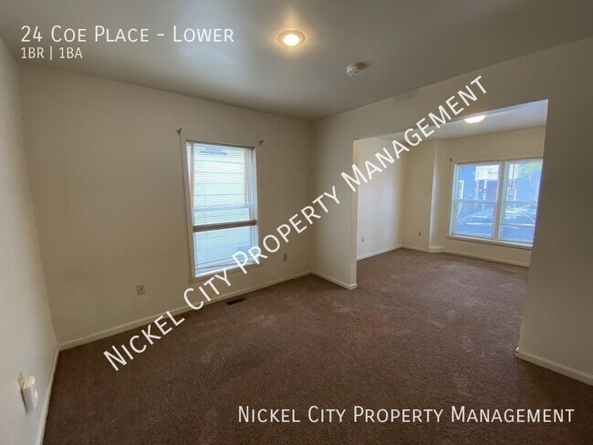 Building Photo - 24 Coe Pl