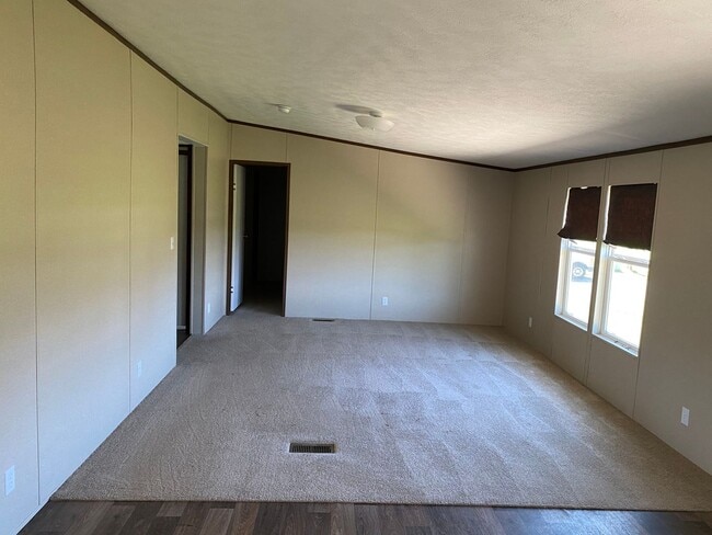 Building Photo - 135 Mdw Spg Ct