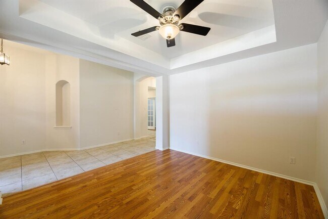 Building Photo - 709 Crane Canyon Pl