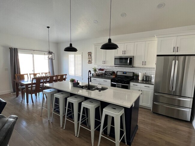 Foto del edificio - 7187 N Slick Rock Way