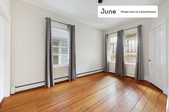 Foto del edificio - Room in Shared 4 bed/1 bath home