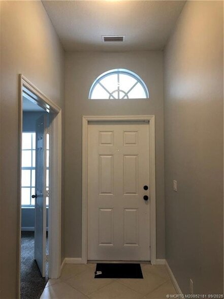 Building Photo - 4567 SE Murray Cove Cir