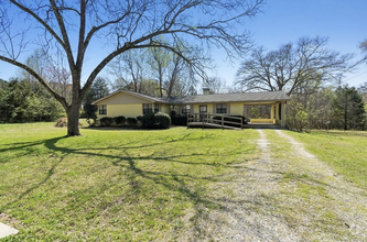 Building Photo - 1002 Marshall Rd