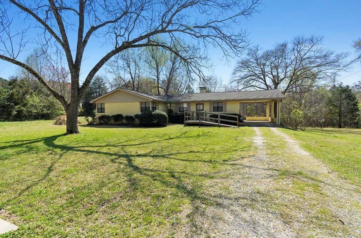 Primary Photo - 1002 Marshall Rd