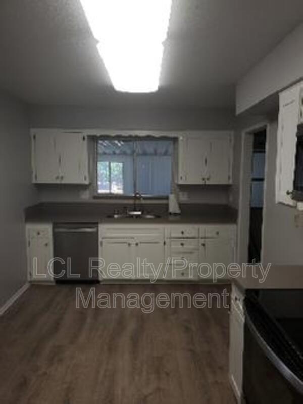 Foto del edificio - 30060 Thornhill Dr