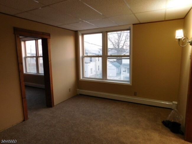 Building Photo - 17 Colfax St