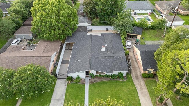 Foto del edificio - 5754 Wigton Dr